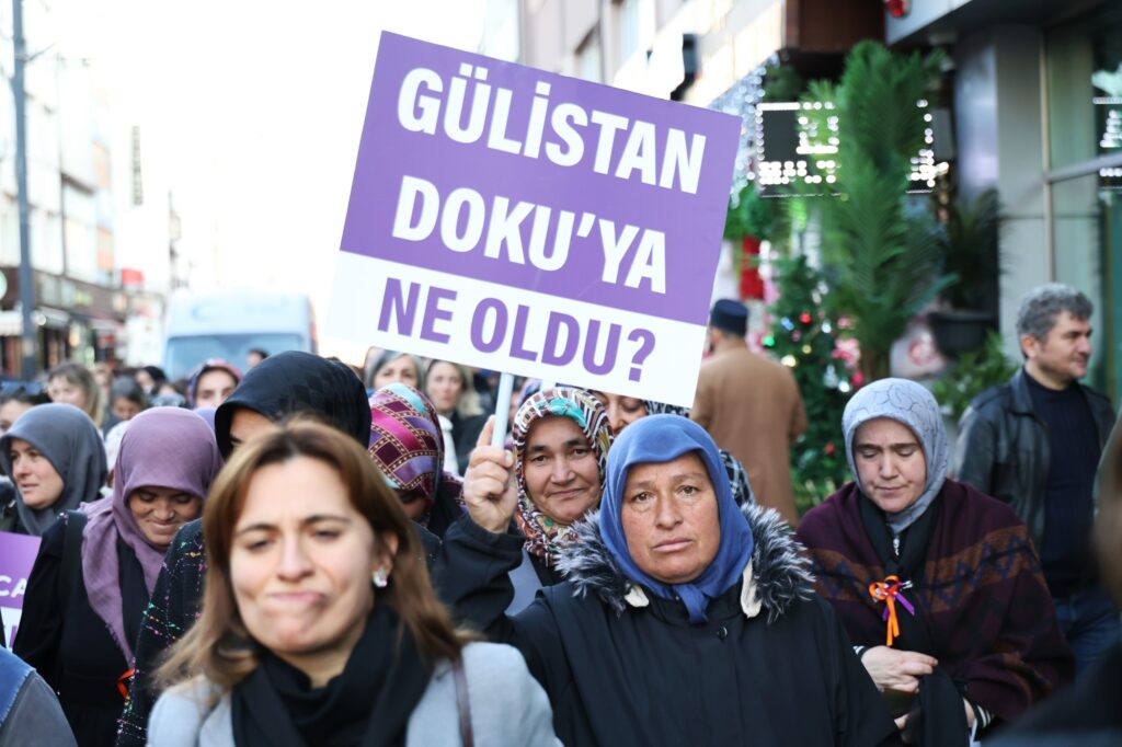 Bursa’da Binlerce Kadın Şiddetsiz Bir Yaşam, Adalet ve Eşitlik İçin Yürüdü
