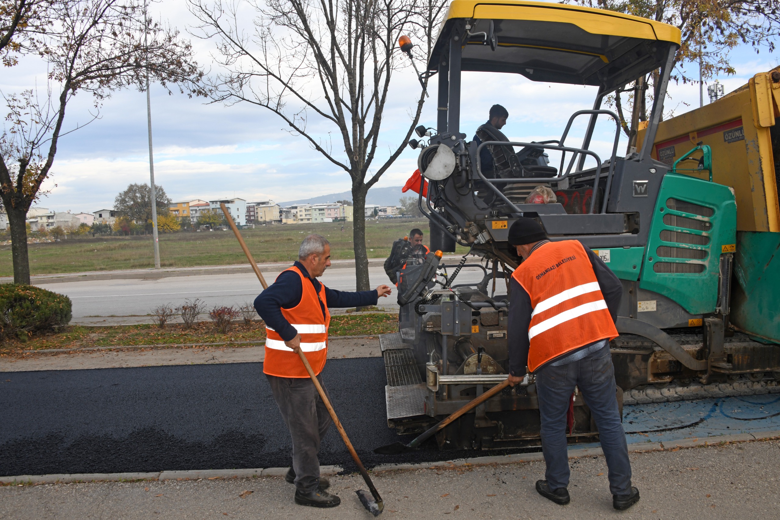 Osmangazi’de Park İçi Yollar Yenilendi