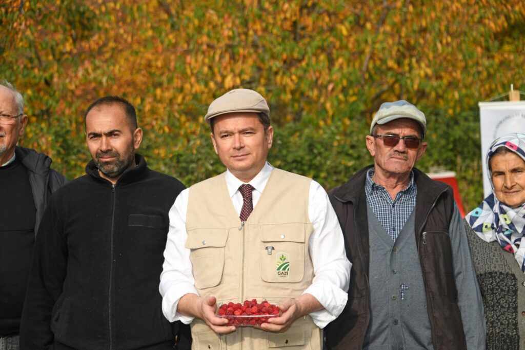Osmangazi’de Üzümsü Meyvelerde Organik Tarım Seferberliği