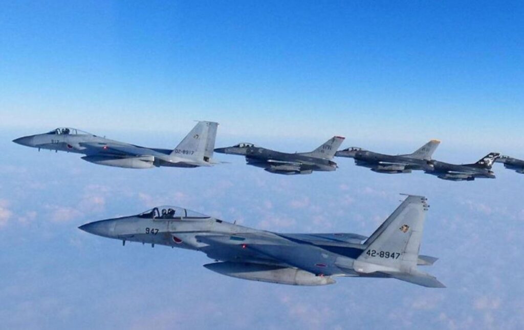 ABD bir ülkeyi daha kandırdı! Parasını alıp savaş uçaklarını vermedi