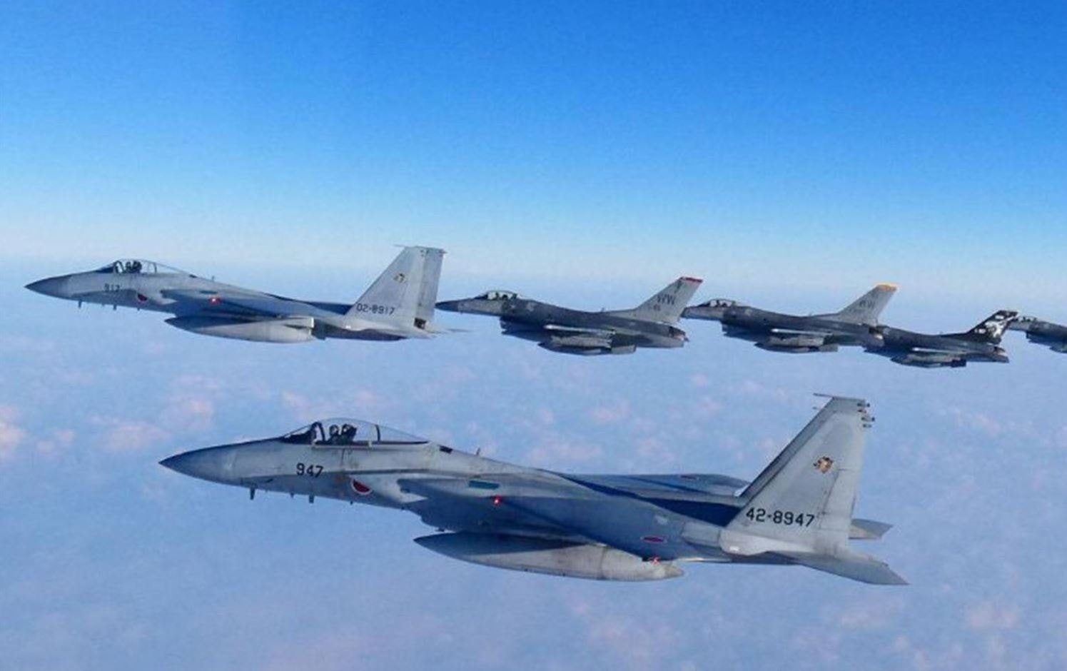 ABD bir ülkeyi daha kandırdı! Parasını alıp savaş uçaklarını vermedi