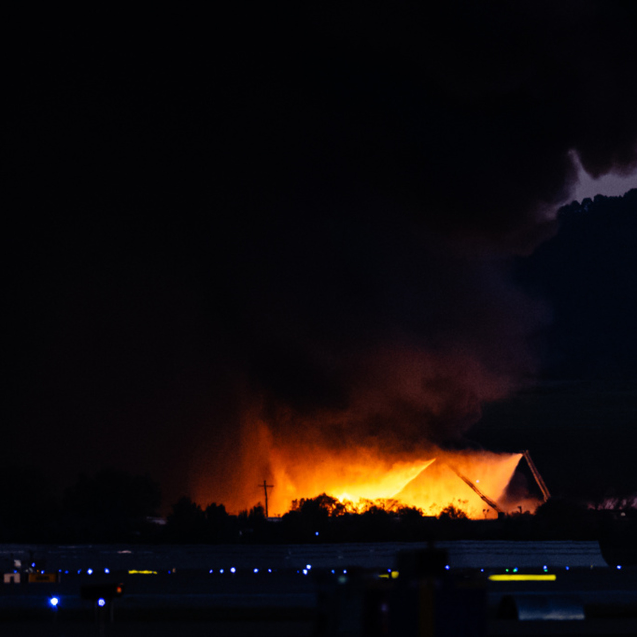 ABD’de kargo uçağı düştü: 7 ölü, 11 yaralı