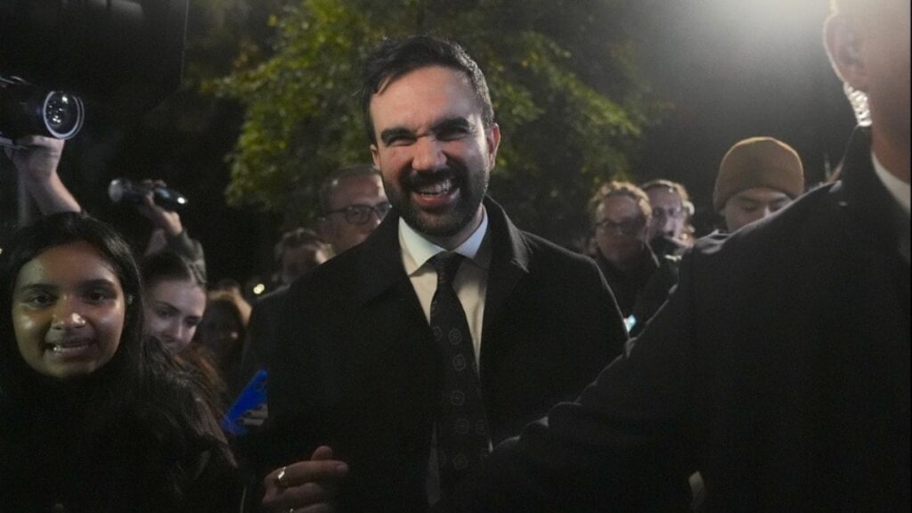 ABD’de tarihi seçim! Trump’ın kalbinde zafer!