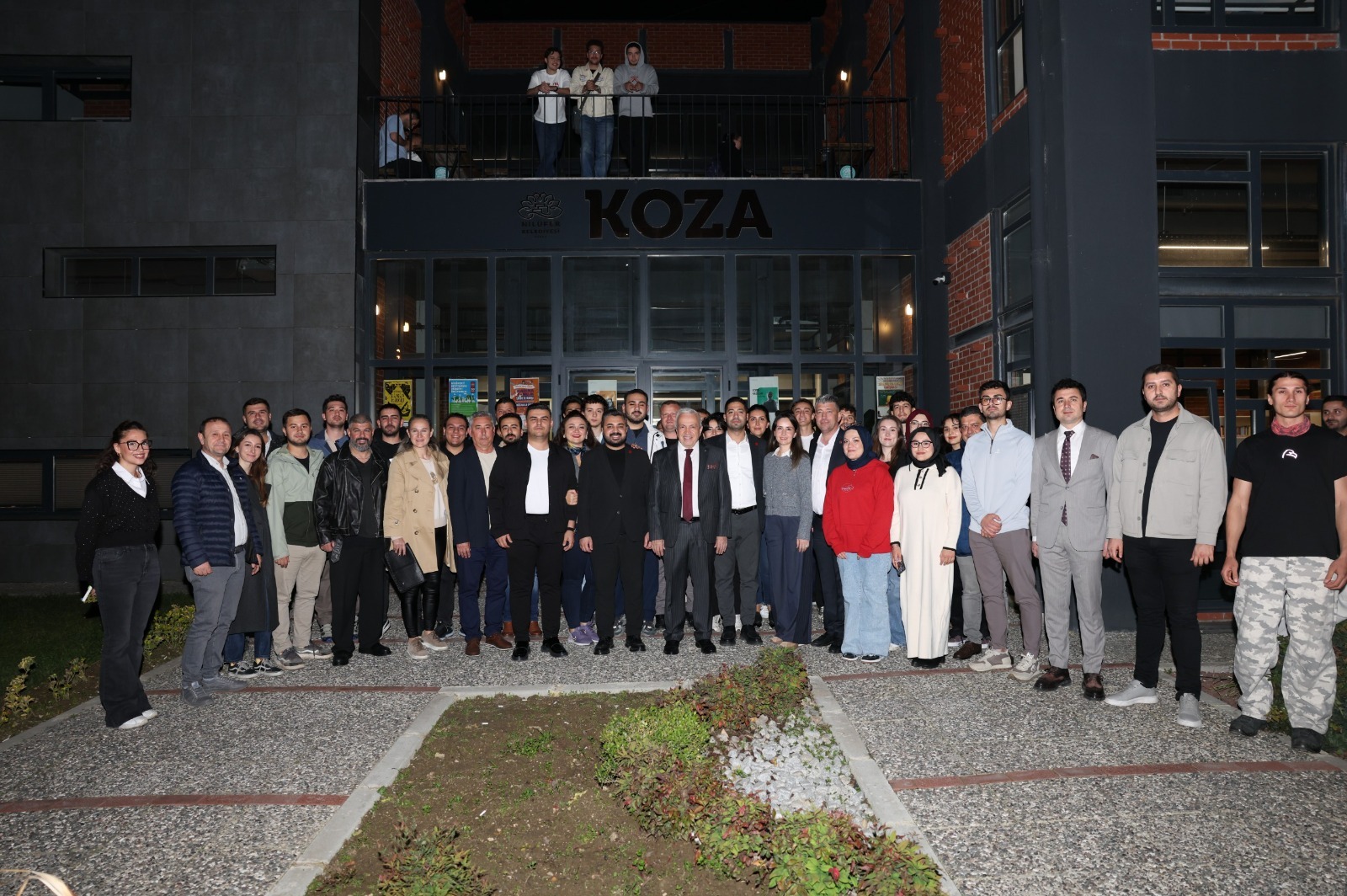 Başkan Şadi Özdemir’den üniversitelilere vize morali