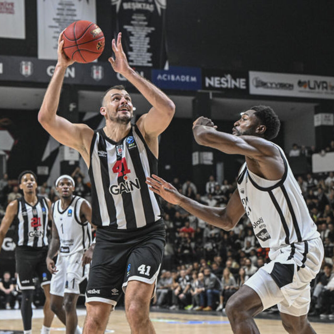 Beşiktaş GAİN, İtalyan ekibini devirdi!