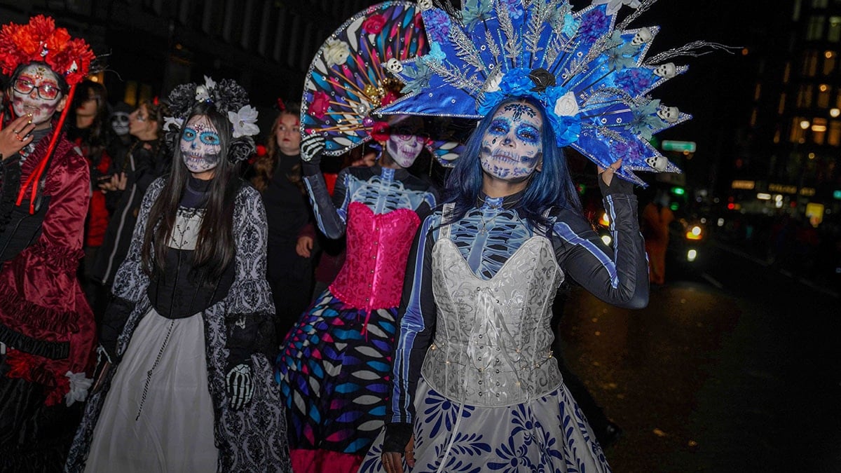 Cadılar Bayramı partisinde 10 kişi aniden fenalaştı