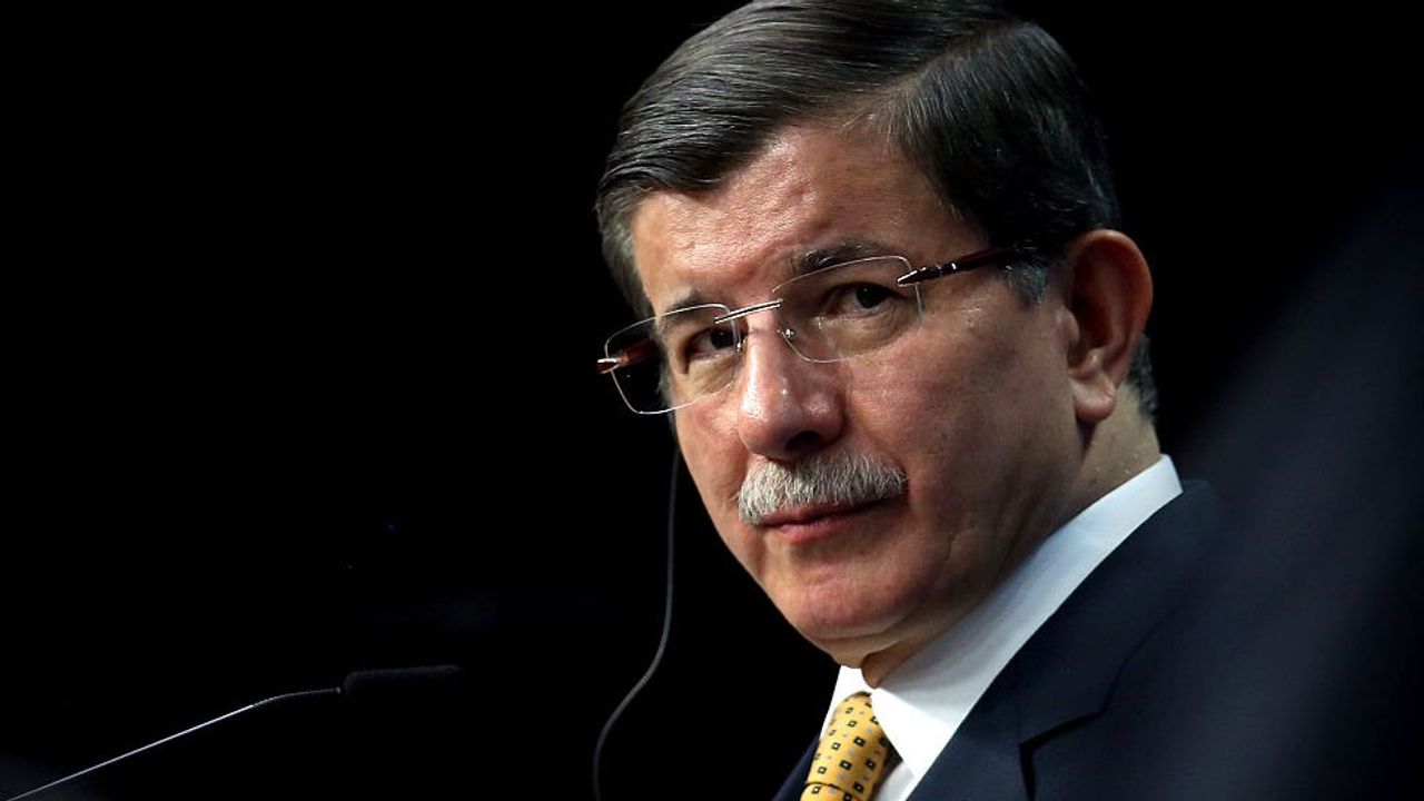 Davutoğlu: “Gün ego yapma günü değil” dedi; koalisyon sinyali verdi!