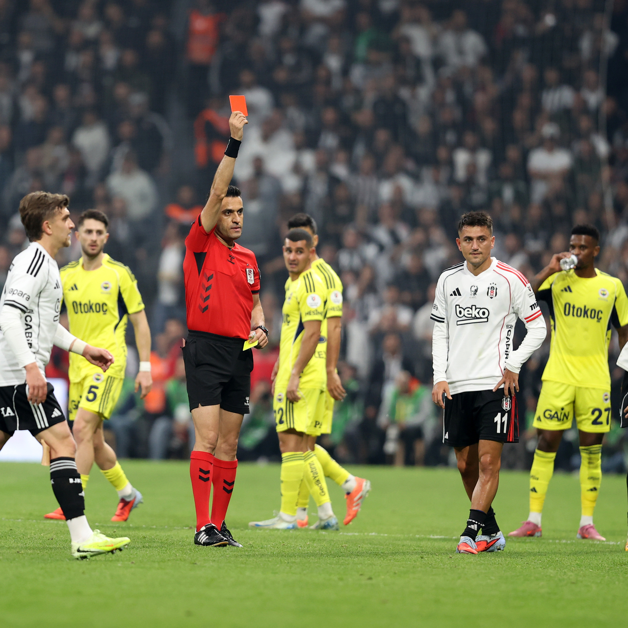 Derbide 2 kırmızı kart kararı!