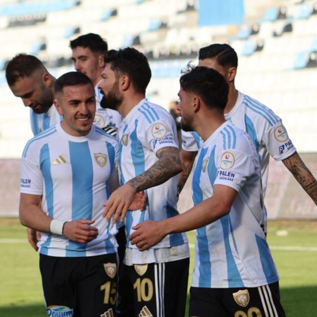 Erzurumspor FK evinde farklı kazandı!