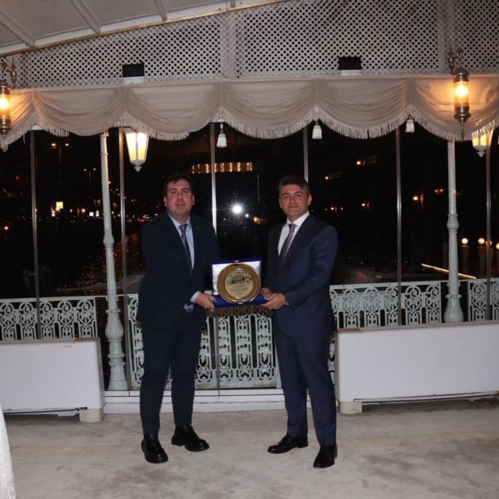 Fatih Dönmez’e veda yemeği