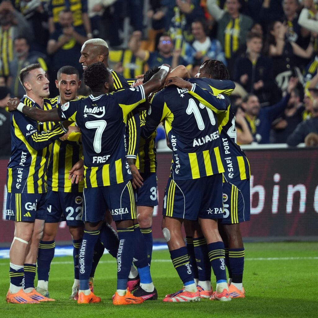 Fenerbahçe doludizgin!