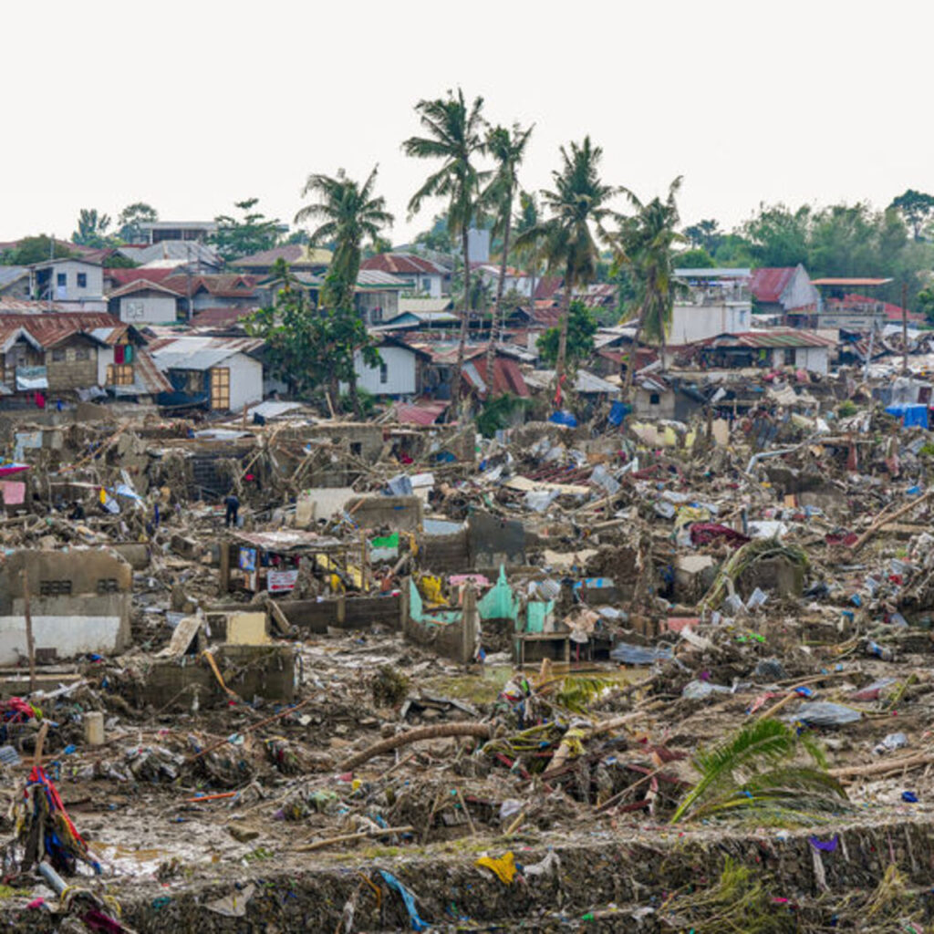 Filipinler’de “Süper Tayfun” alarmı!