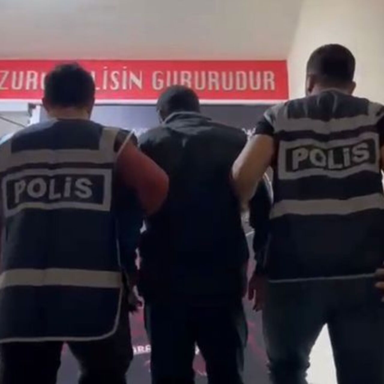 Firari hükümlü, tavuk kümesinde yakalandı