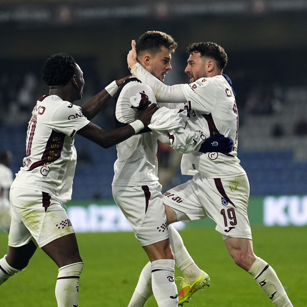 Geri dönüşün adı Trabzonspor!