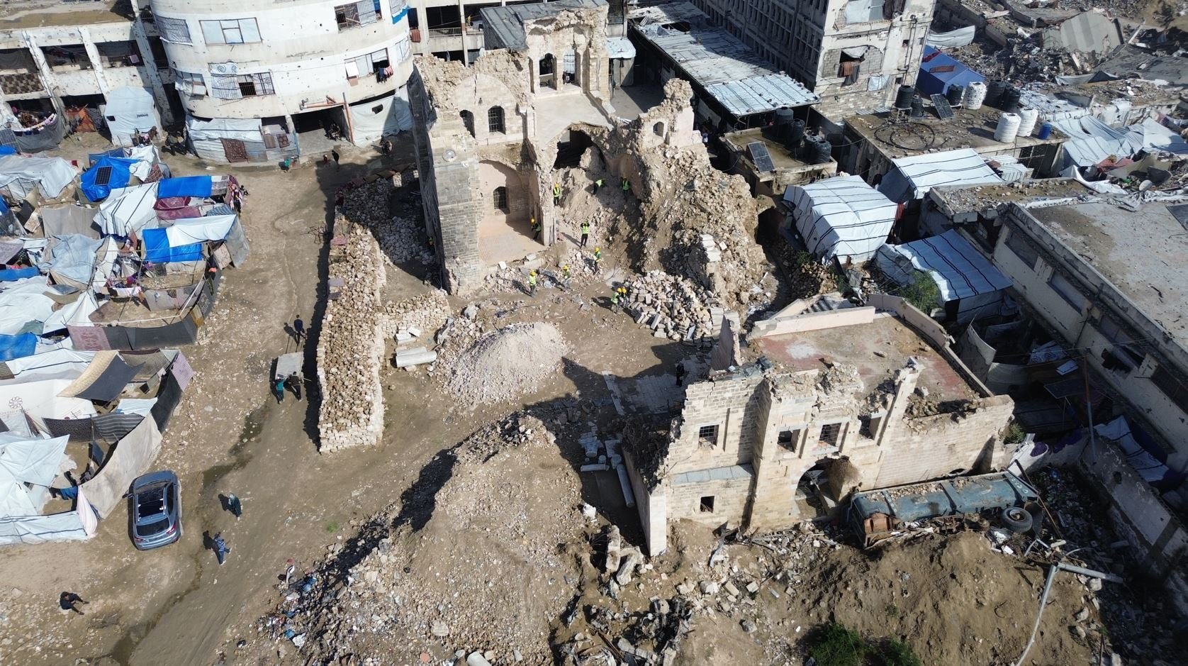 İsrail Gazze’de 760 yıllık tarihi sarayı yıktı! Osmanlı’dan kalma eserleri çaldı