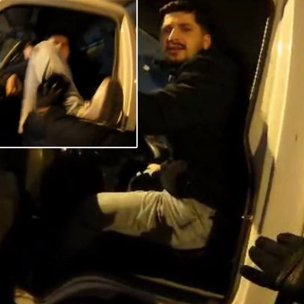 İstanbul’da dehşet kamerada! Kamyonetten indi 2 kere darp etti!