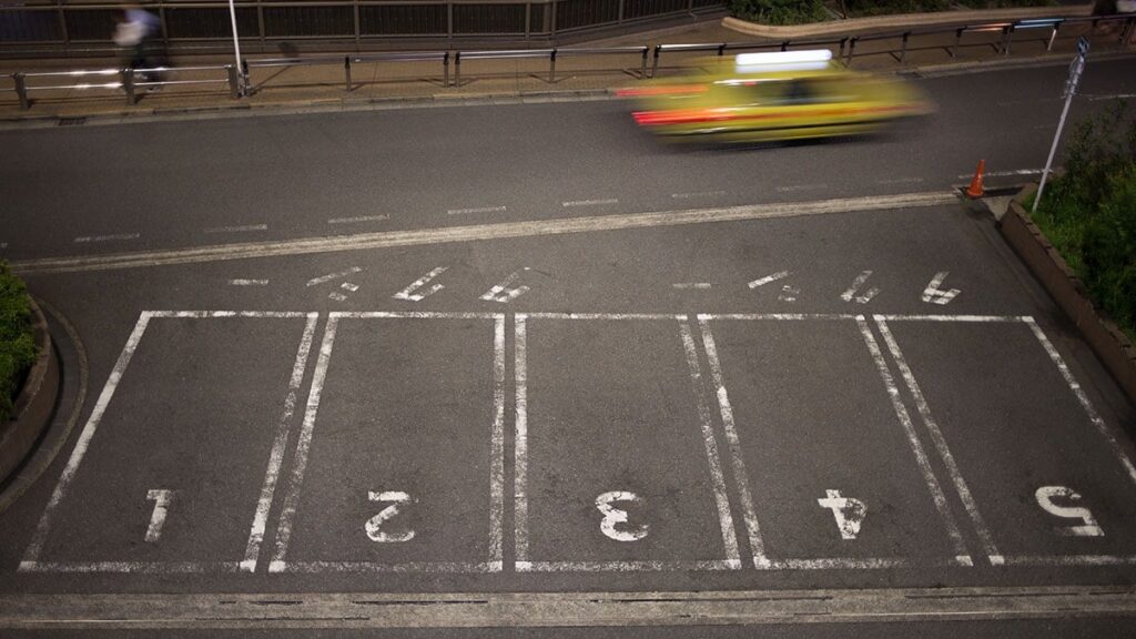 Japonya’da bu yüzden asla yol kenarına park etmiş araç göremezsiniz