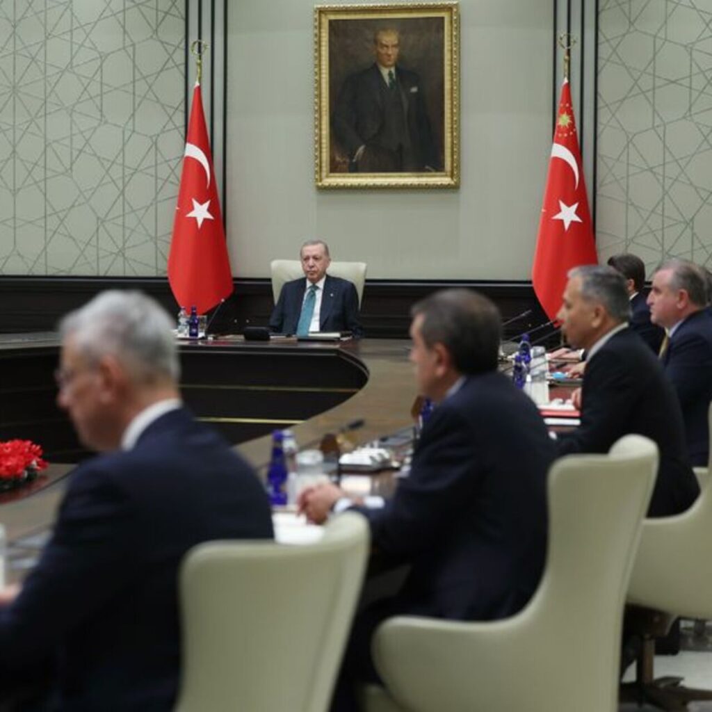 Kabine Beştepe’de toplandı