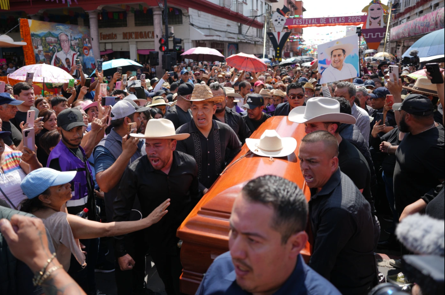 Kartellere meydan okuyan belediye başkanı bayram günü öldürüldü