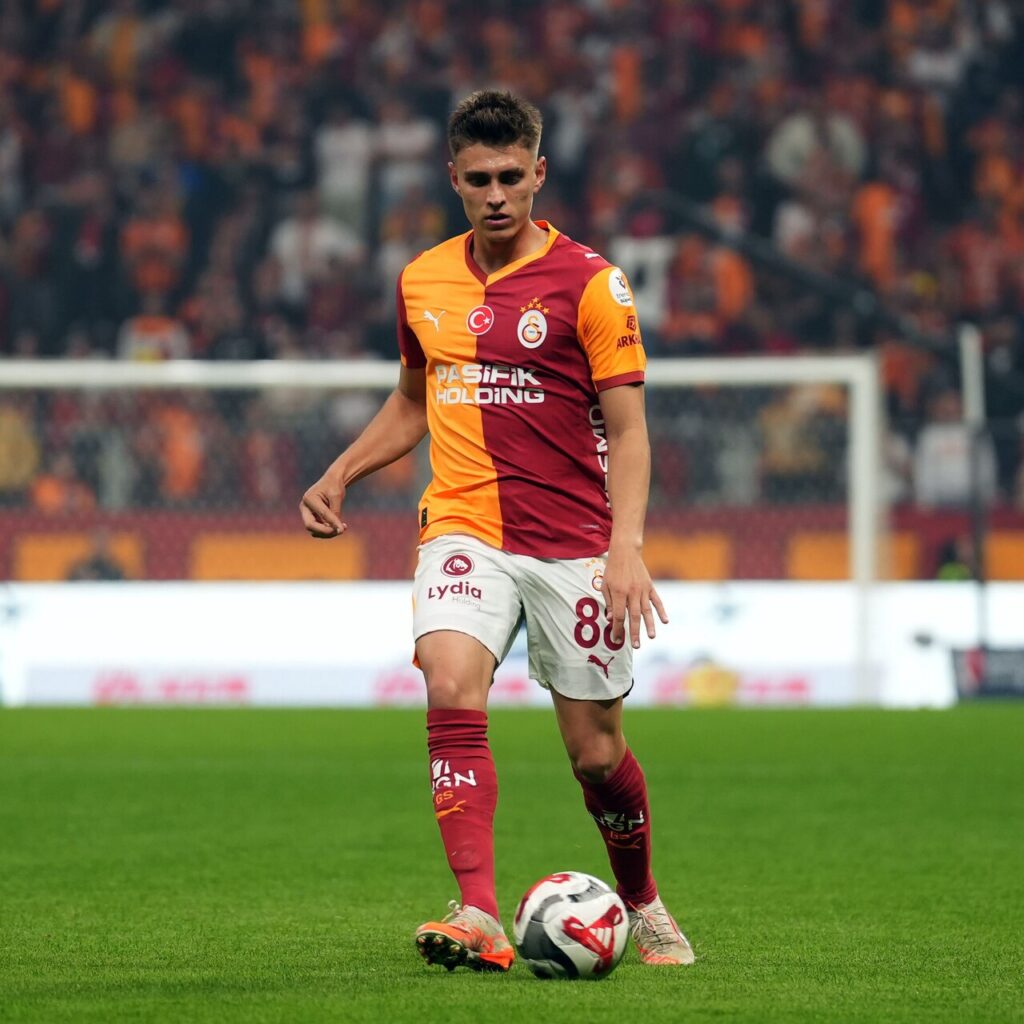 Kazımcan Karataş asistle döndü!