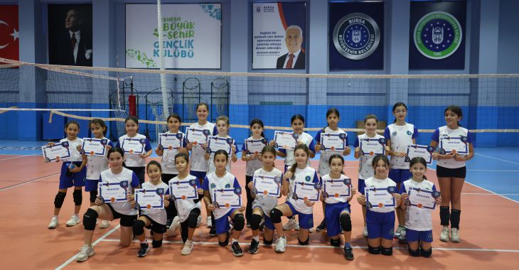 Kış Spor Okulları’nda sertifika heyecanı