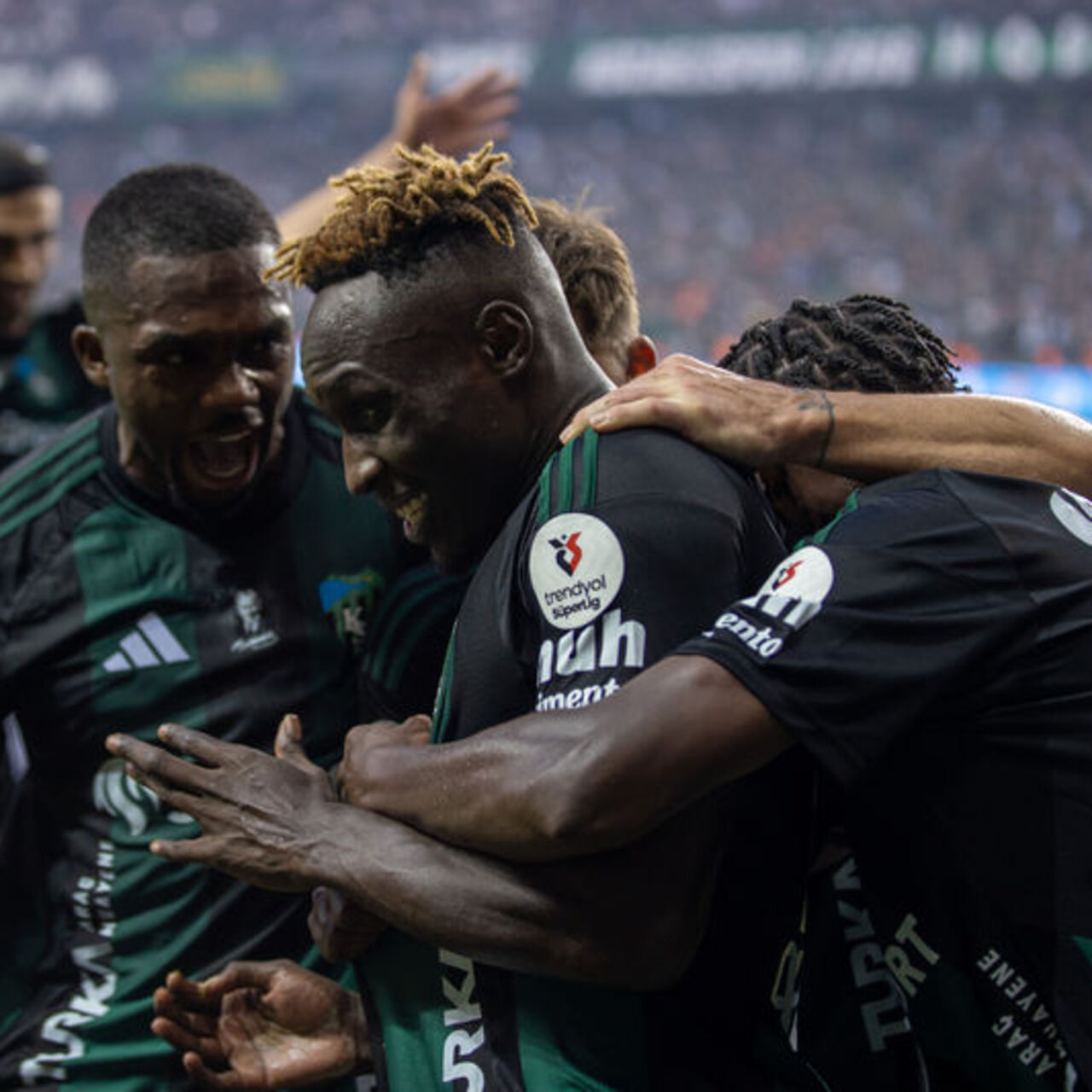 Kocaelispor, tarihi bir zafere imza attı!