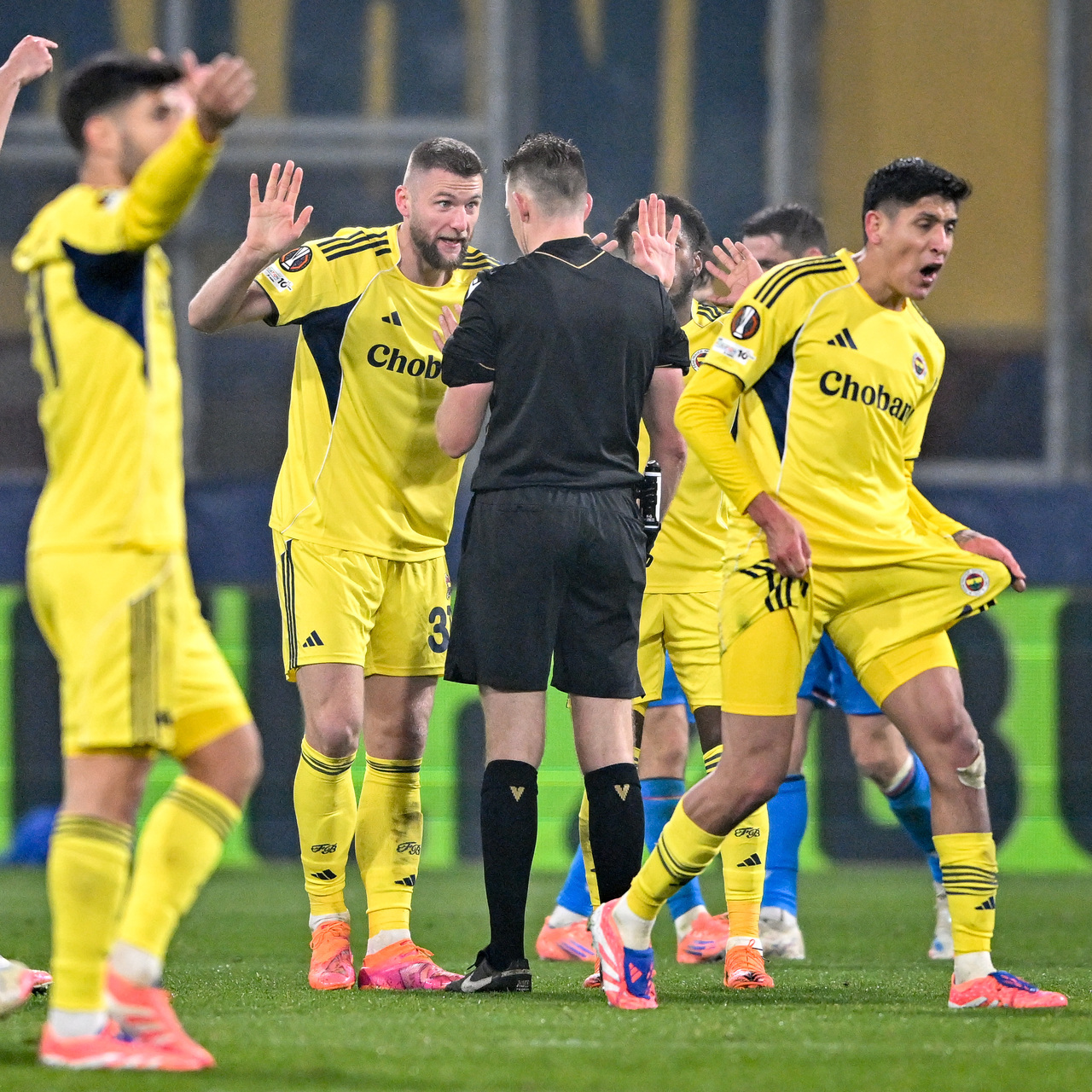 Korkaklık, eyyam, skandal!