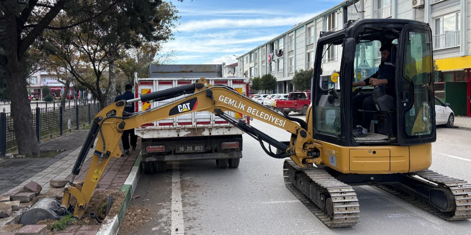 Kuvvaimilliye Bulvarı’nda Aydınlatma Çalışması