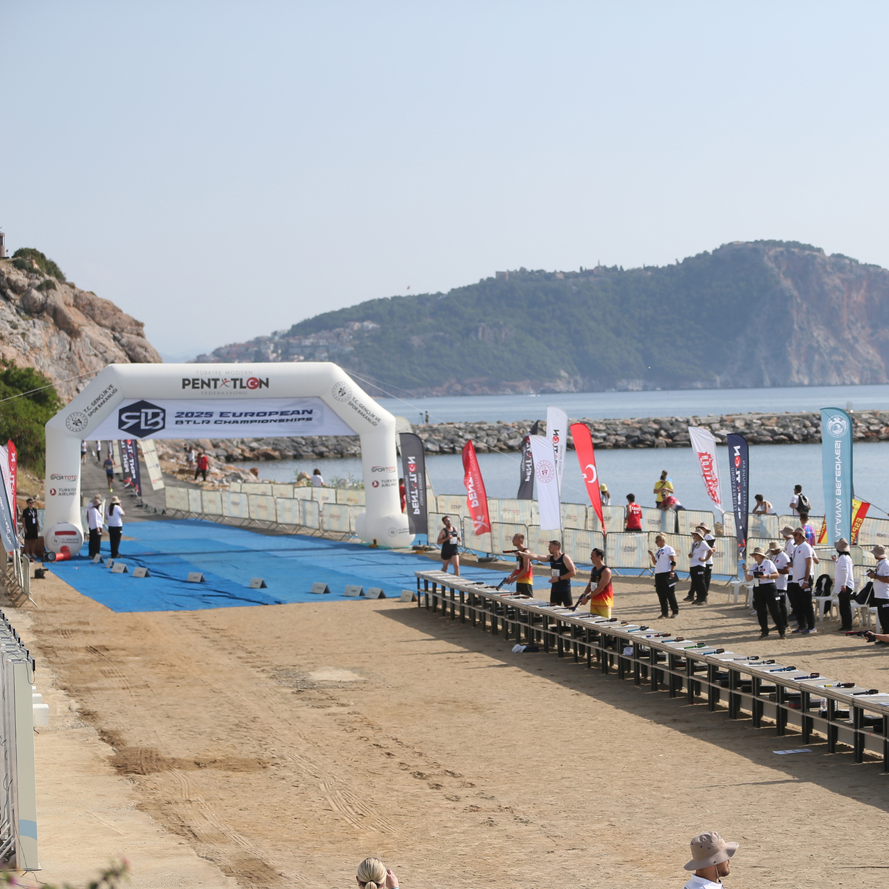 Modern pentatlonda millilerimizden madalya yağmuru!