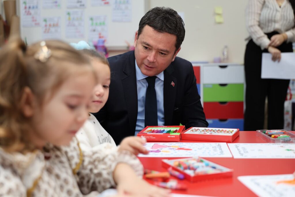 Başkan Erkan Aydın’dan Öğretmenler Günü’nde Anlamlı Ziyaretler