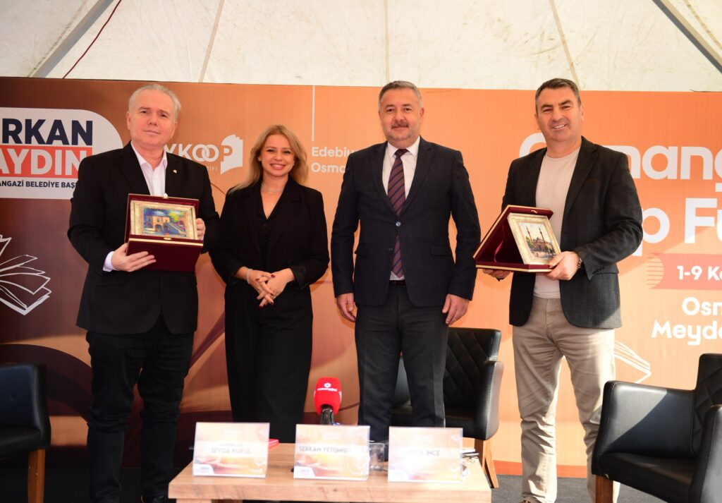 Osmangazi Kitap Fuarı 1 Bursada Biz Bursa haber bursa haberi bursa haberleri Bursaspor