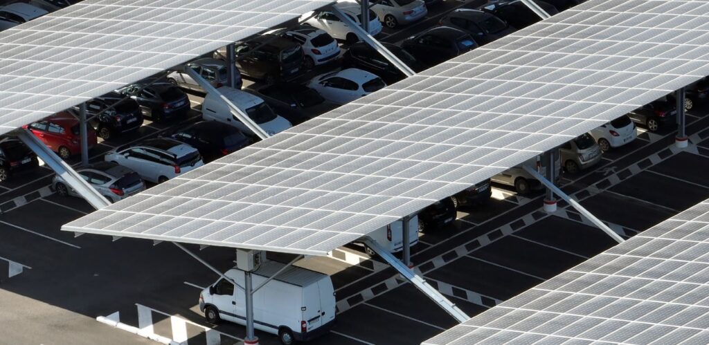 Otoparklara güneş enerjisi zorunluluğu getirdiler! 28 Kasım’da uygulamaya başlayacaklar