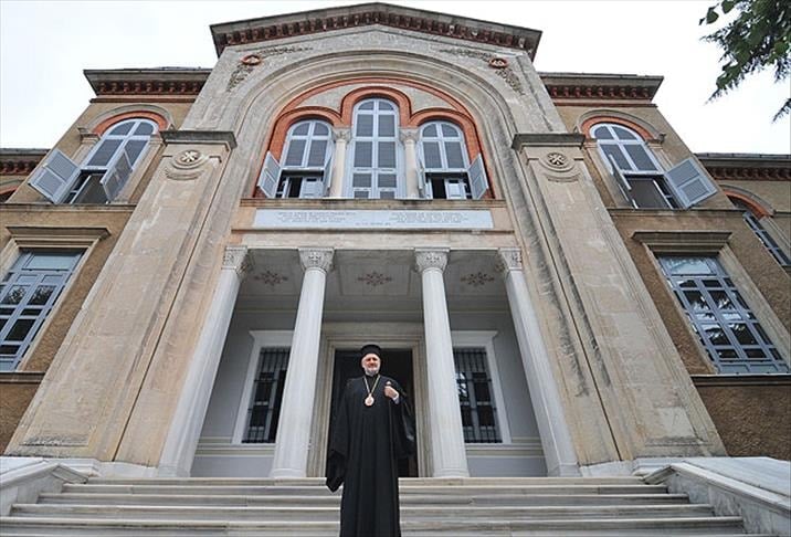 Papa’nın çantasında Heybeliada Ruhban Okulu var