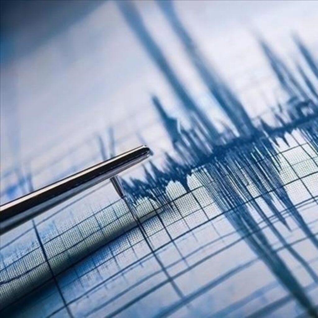 Sındırgı’da 3.8 büyüklüğünde deprem