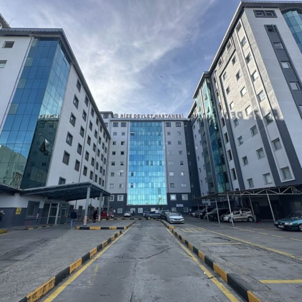 Tatlı yiyen 40 öğrenci hastanelik oldu