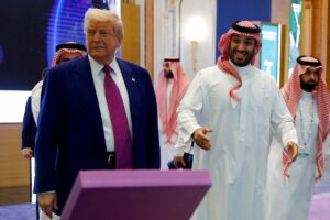 Trump, Kaşıkçı cinayetiyle ilişkilendirilen Suudi prens için davet verecek