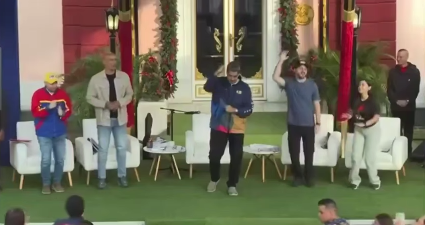 Ülkesi kuşatma altında olan Maduro, bastırdığı halkının karşısında dans etti