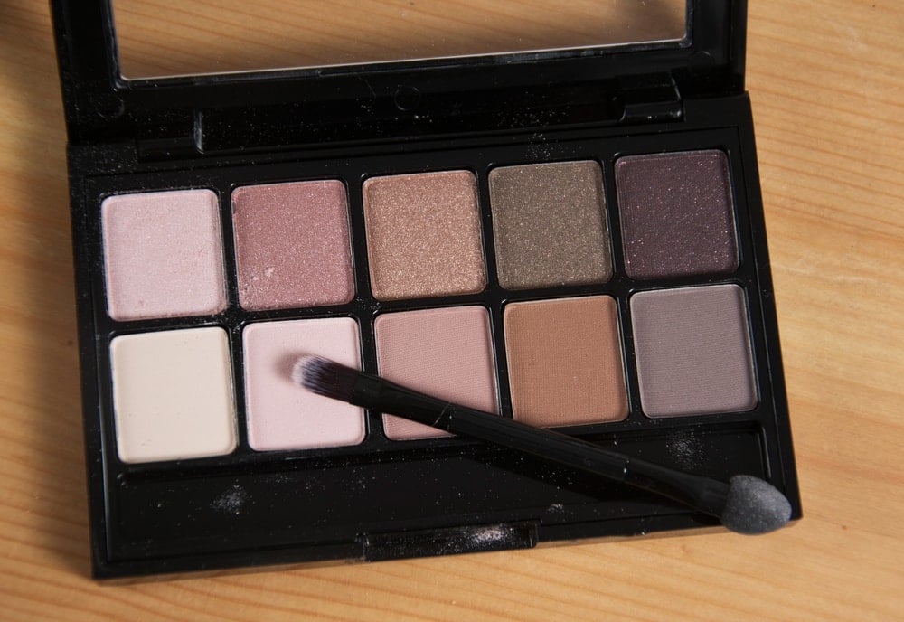 Ünlü Influencer’ın kozmetik ürünleri raflardan kaldırıldı! ‘Derhal kullanmayı bırakın’ çağrısı yapıldı