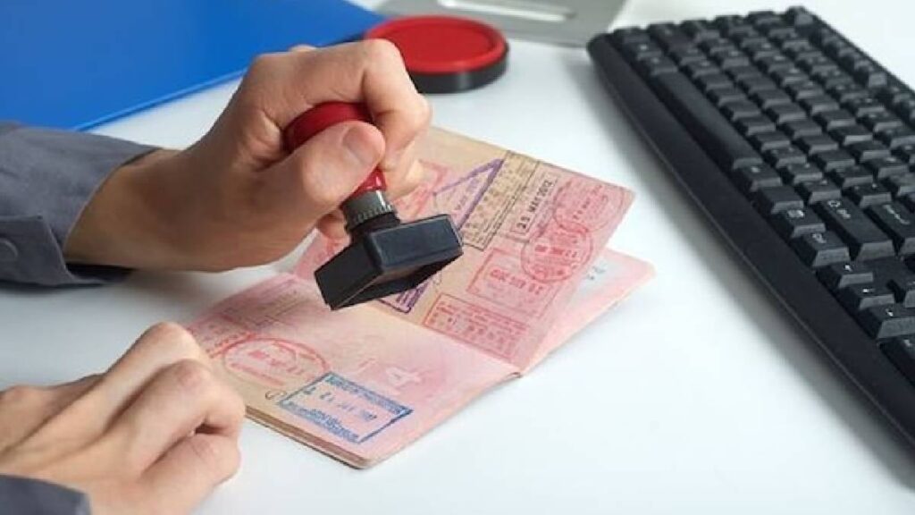 Vize krizinin ardından şimdi de kalıcı oturum krizi: Bekleme süresi 20 yıla çıkıyor