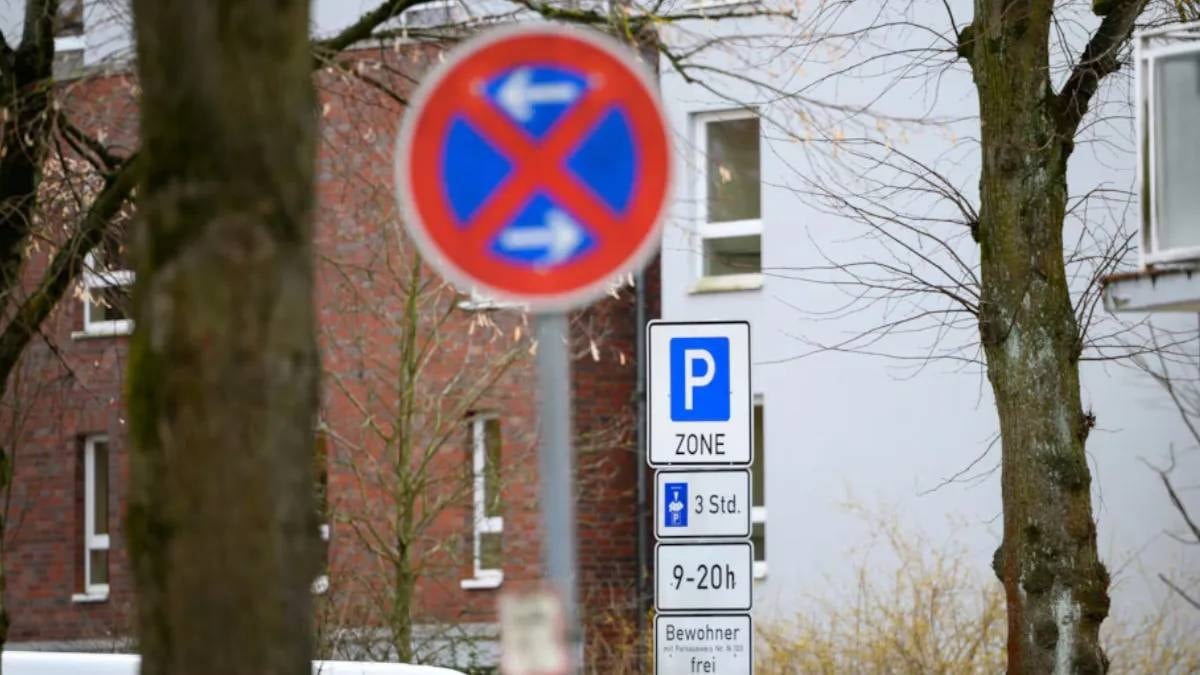 Yeni trafik levhası kafa karıştırdı: Park yasağı değil, anlamı çok daha farklı