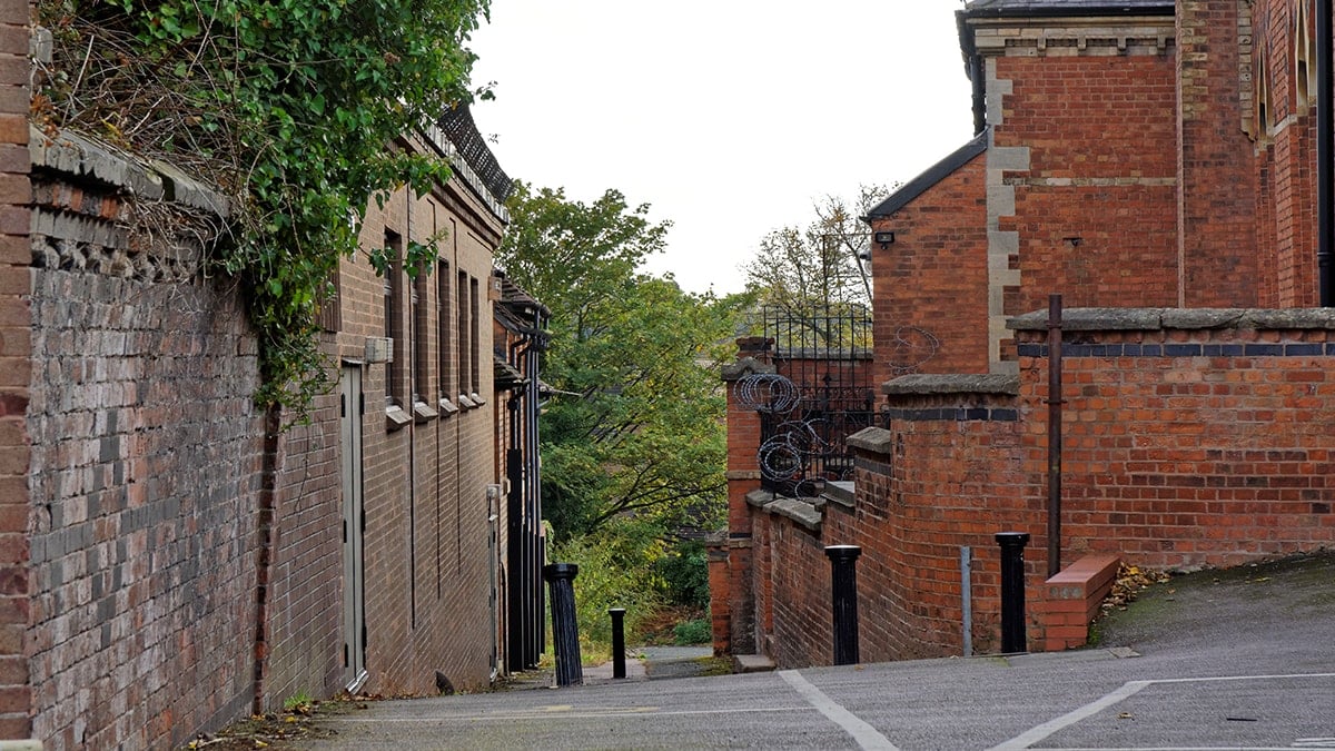 Yıllarca önce terk edilmişti şimdi herkes akın ediyor