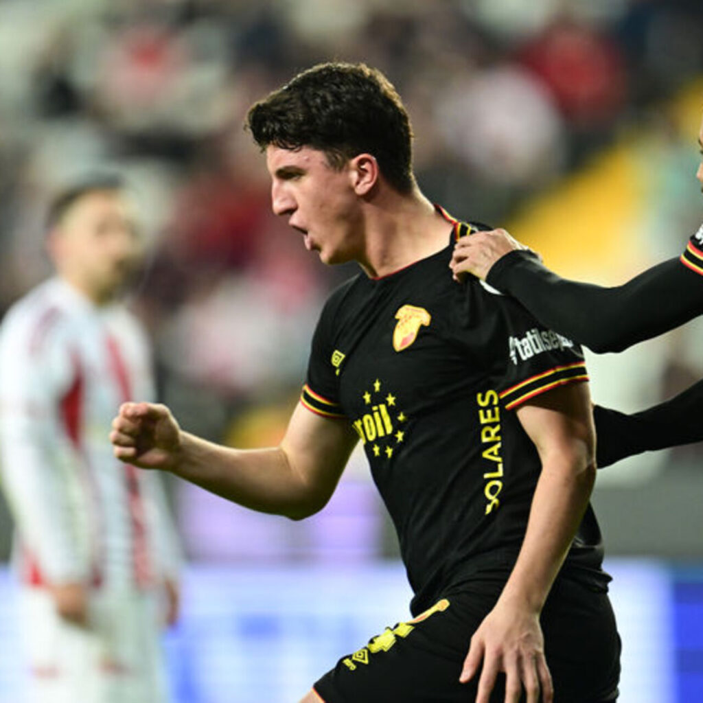 Göztepe’de Taha parladı!