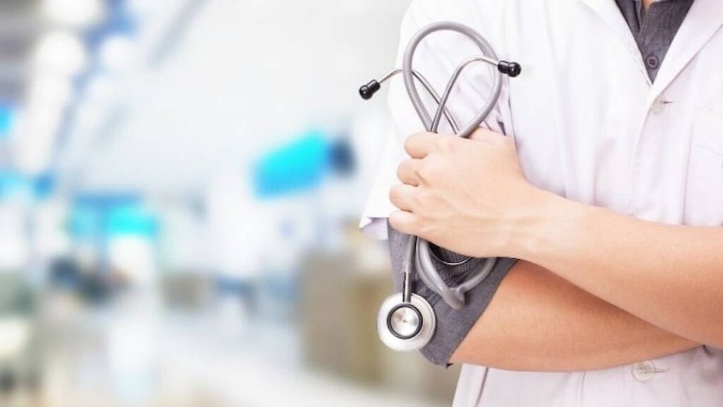 33 saat çalıştırılan cerrahi asistanı kaza geçirdi