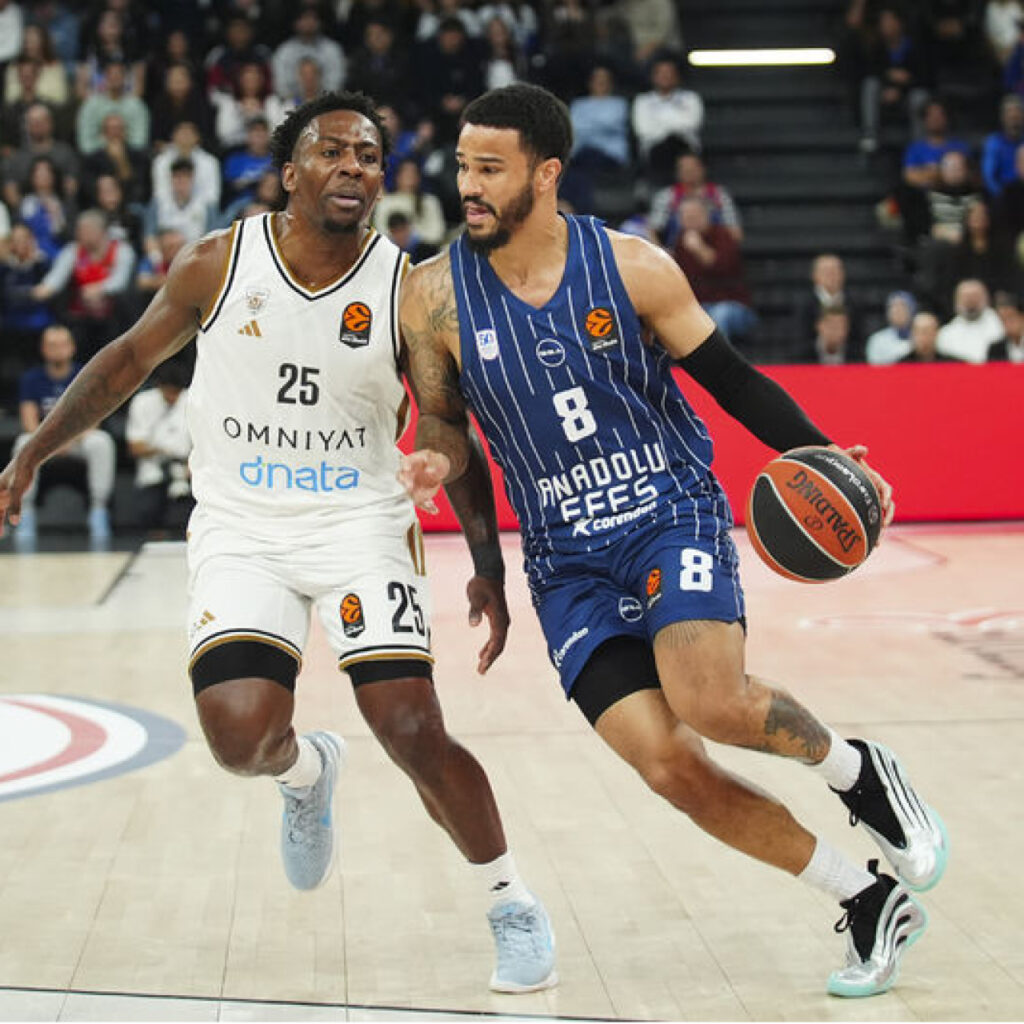 Anadolu Efes, Dubai Basketbol’a diş geçiremedi!