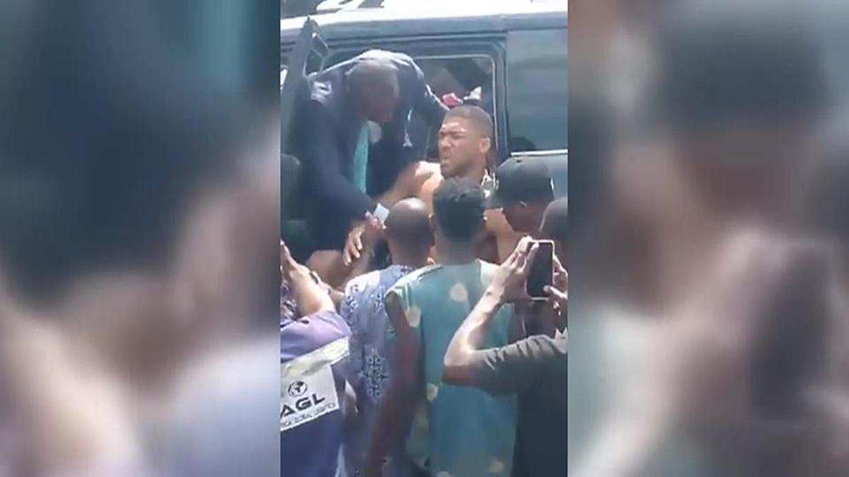 Anthony Joshua Nijerya'da trafik kazası geçirdi