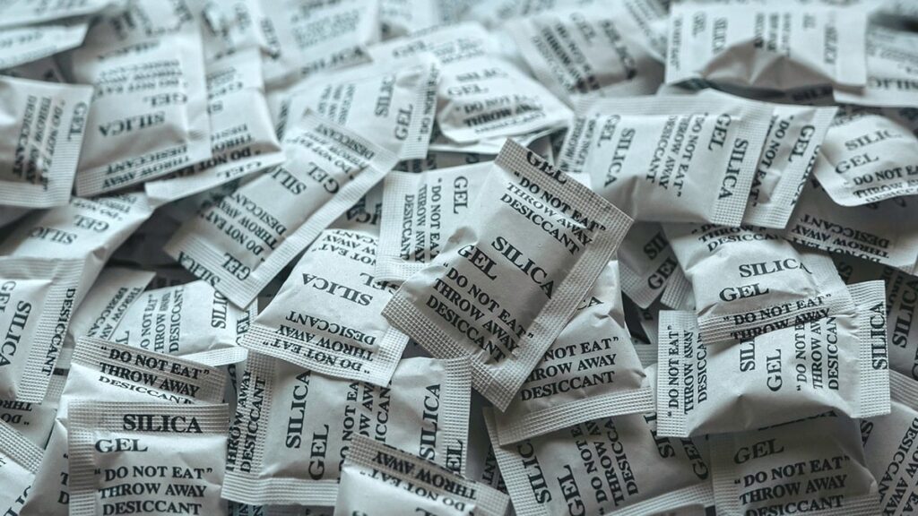 Bu küçük paketleri çöpe atan yandı! 30 yıllık eczacı uyardı