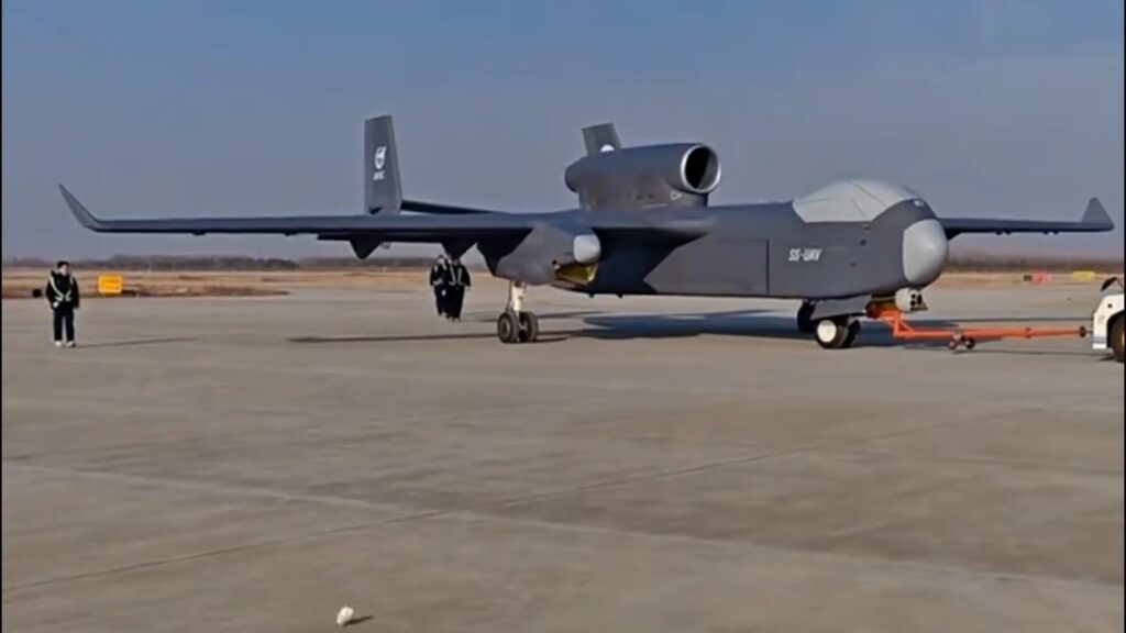 Çin savaş kurallarını yıktı! Radarların görmediği Jiutian, 200 dron ile hedef alacak!