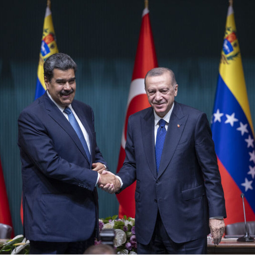 Cumhurbaşkanı Erdoğan Maduro ile görüştü
