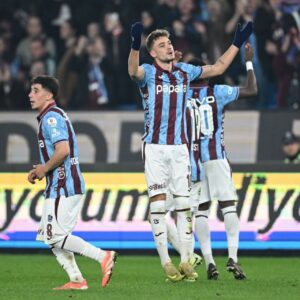 Ernest Muçi fırtınası!