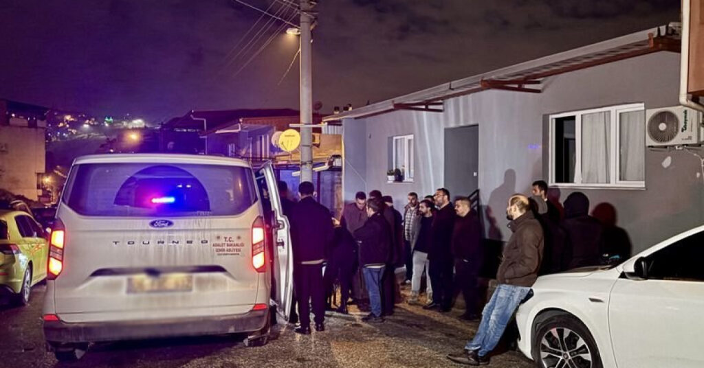 Eve giren hırsızlar ev sahibini öldürdü